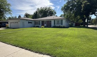 1323 N 3rd St, Aberdeen, SD 57401