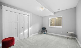 4401 Everest Cir, Ames, IA 50014