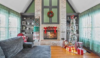 6115 Terri Lynn Dr, Affton, MO 63123