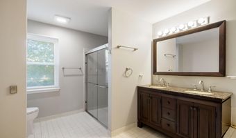 427 Ryan Rd, Ann Arbor, MI 48103