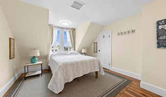 123 CORAL St, Beach Haven, NJ 08008