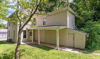 4 Maple St, Andover, NJ 07821
