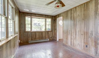 4113 PINERIDGE Dr, Annandale, VA 22003