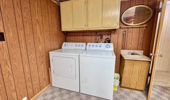 101 7th Ave NW, Bowman, ND 58623