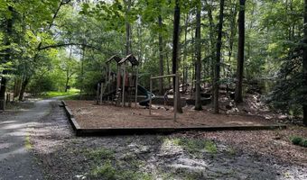 8605 ARDFOUR Ln, Annandale, VA 22003