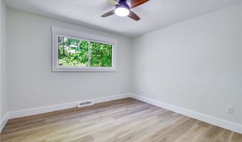19121 Brewster Rd, Aurora, OH 44202