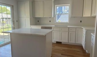 7 Kinsman St, Cumberland, RI 02864