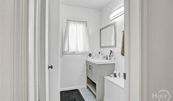 1410 E 51st St, Savannah, GA 31404