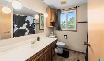404 Jefferson Dr, Alcester, SD 57001