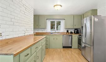 545 Victory Hwy, Burrillville, RI 02839