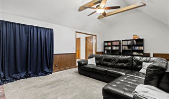 81 Plumwood Ct, Amherst, NY 14051