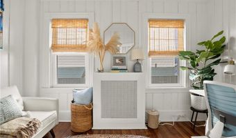 35 Hall Ave, Newport, RI 02840