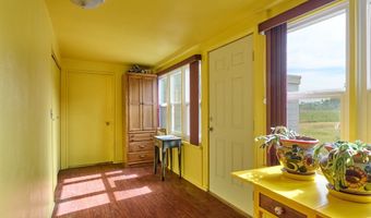 5724 S ANDERSON Rd, Aurora, OR 97002