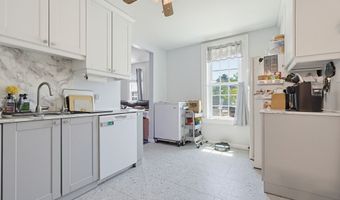 841 Iranistan Ave, Bridgeport, CT 06604