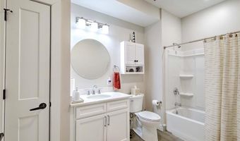36 Old Louisquisset Pike 105, North Smithfield, RI 02896