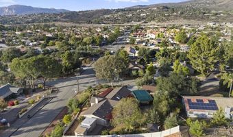 2909 Olive View Rd, Alpine, CA 91901