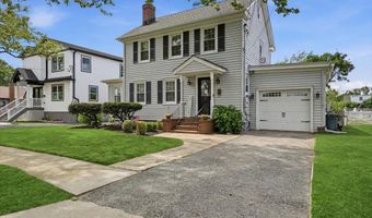 17 Norman Ave, Amityville, NY 11701