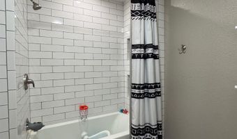 1711 Live Oak Pl, Carlsbad, NM 88220