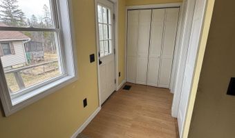 35 Maple St, Baileyville, ME 04694