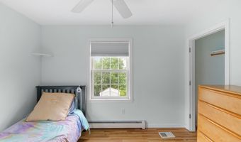 211 Oak St, Bath, ME 04530