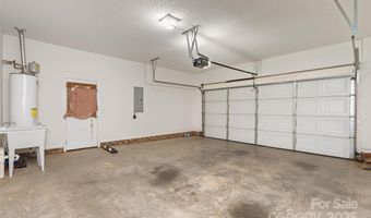 2 Thornwood Ct, Arden, NC 28704