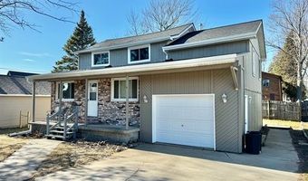 432 Edgewater Dr, Algonac, MI 48001