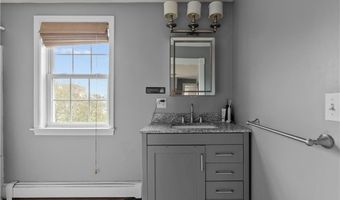 12 Callender Ave, Newport, RI 02840