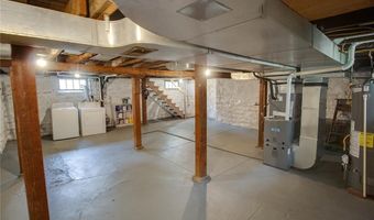 205 E 12th St, Alton, IL 62002