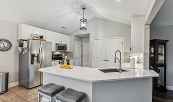 10 Oxford Dr, Angier, NC 27501