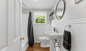 29 Dix Ave, Johnston, RI 02919
