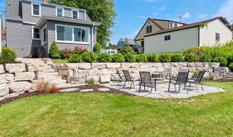 84 E North Water St, Algoma, WI 54201