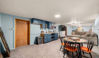 1409 S Splitrock Blvd, Brandon, SD 57005
