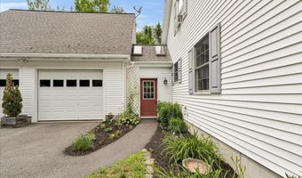 21 Bowling Green Ln, Belfast, ME 04915