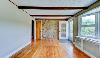 16 Lenape Ave, Andover, NJ 07860