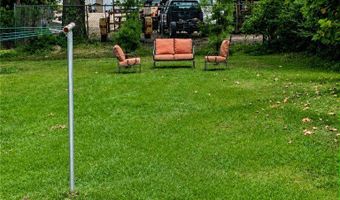614 NE 2nd St, Atkins, AR 72823