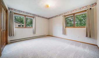 2232 N CLOUDVIEW Dr, Appleton, WI 54914