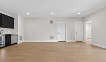 881 N MANCHESTER St, Arlington, VA 22205