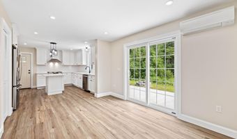 17 Coopers Trl, Arundel, ME 04046