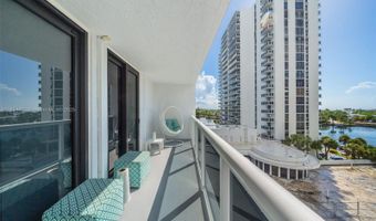 20505 E Country Club Dr 736, Aventura, FL 33180