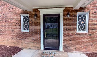 5012 LARNO Dr, Alexandria, VA 22310