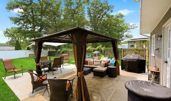 64 WOODLAND Rd, Bayville, NJ 08721