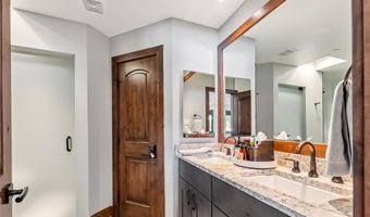 405 VILLAGE Rd 405, Breckenridge, CO 80424