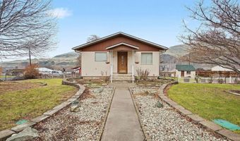 1103 3rd St, Asotin, WA 99402