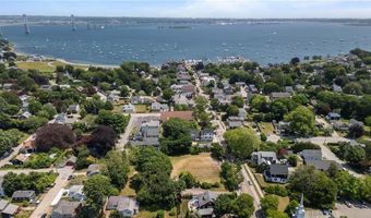 78 Narragansett Ave, Jamestown, RI 02835