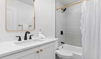 139 LAURA Ct, Basye, VA 22810