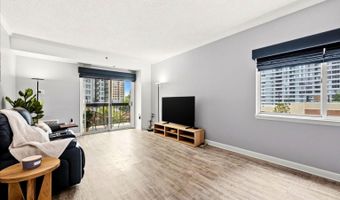 1211 S EADS St S 305, Arlington, VA 22202
