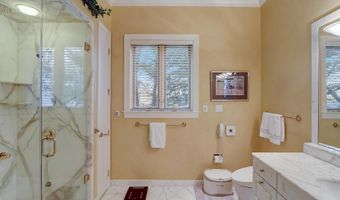 4744 34TH St N, Arlington, VA 22207