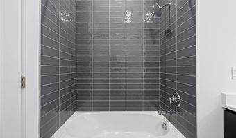 17 AVENUE E 301, Bayonne, NJ 07002