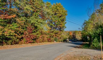 3 Back Rd, Abbot, ME 04406