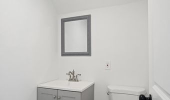 13 Grouse Dr, Bayville, NJ 08721